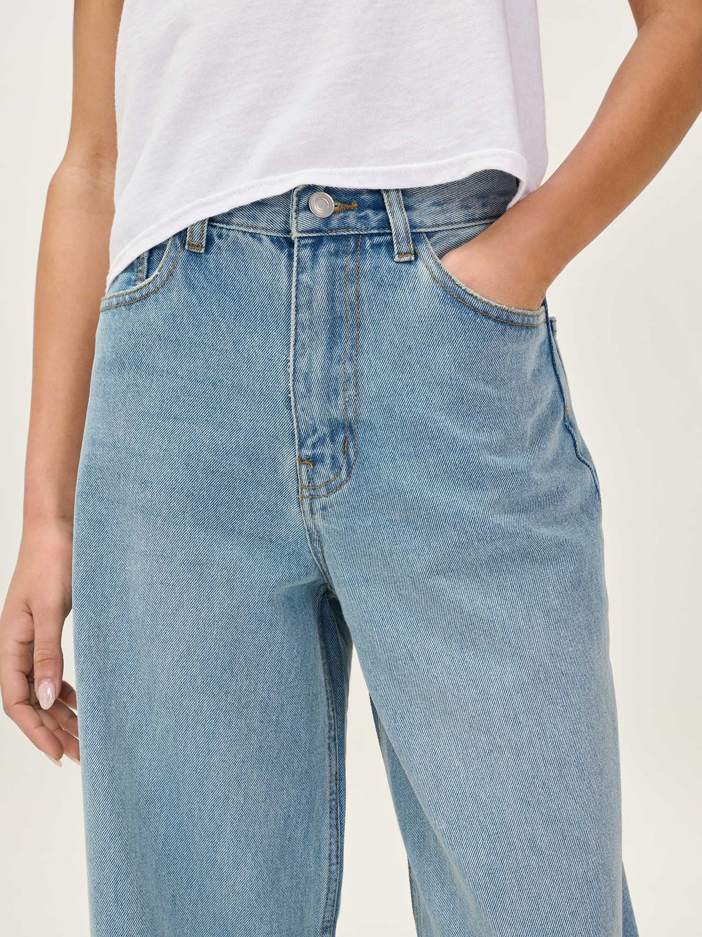 Connie Wide Jean in Light Wash