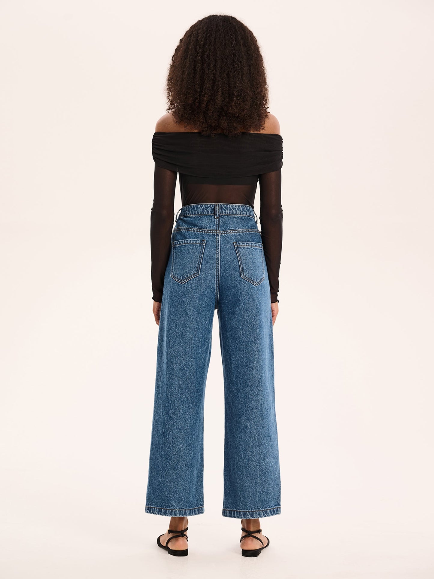 Orielle Cropped Jean in Mid Wash