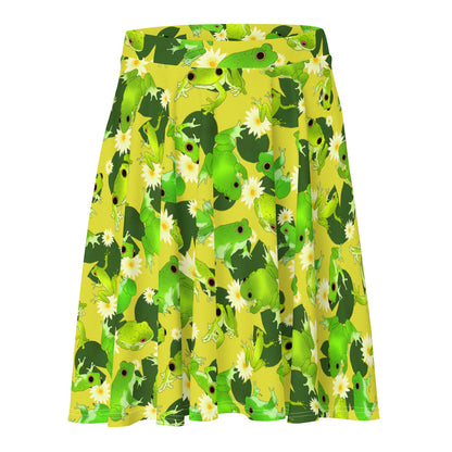 Kero-kero kawaii skater skirt in yellow with green tree frogs and white water lilies